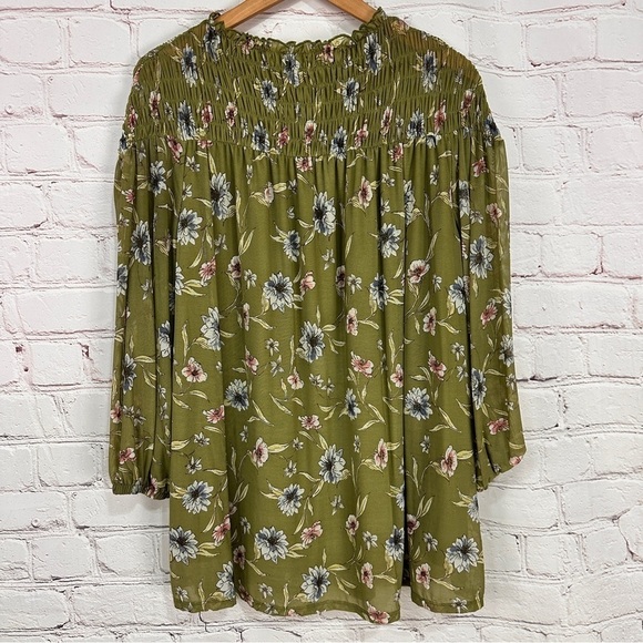 Women’s plus size floral shirt multicolored green puff blouse smocked size 14 16 - Picture 1 of 7